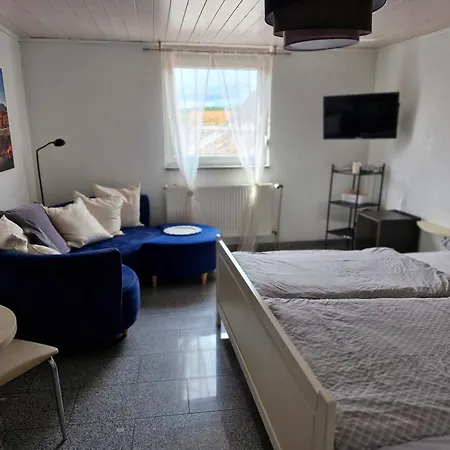 Ferienweingut Schaefer Hotel a capsule *